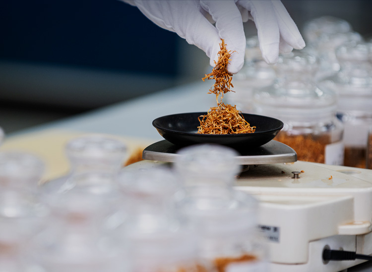 以产品为中心<br/>纵深推进精益工程